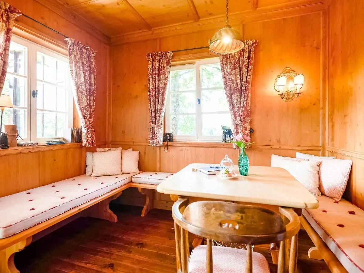 Quaint Holiday Home With Fireplace And Terrace Pahl